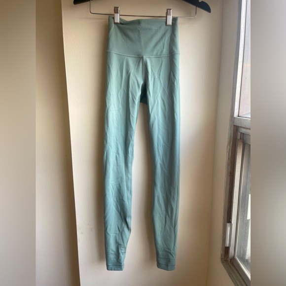 Lululemon Wunder Train Contour Fit High-Rise Tight 28" Size 2 Misty Glade - Picture 4 of 10